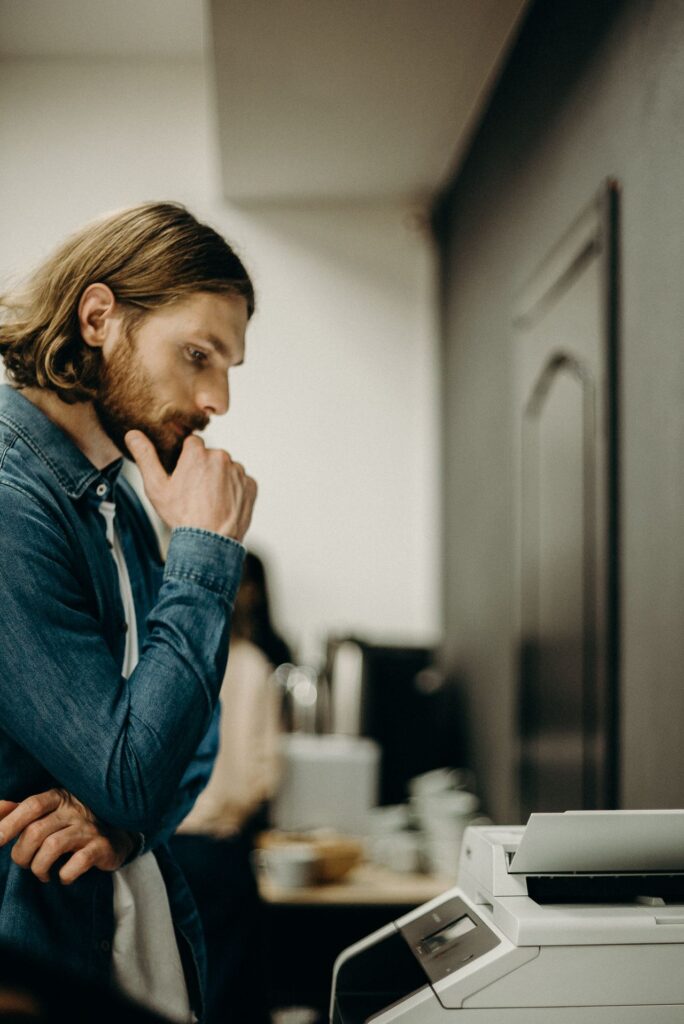 Jak wybrać kserokopiarki, które usprawnią codzienną pracę w firmie?